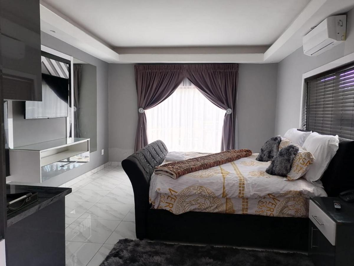 National Lodge Беноні Екстер'єр фото