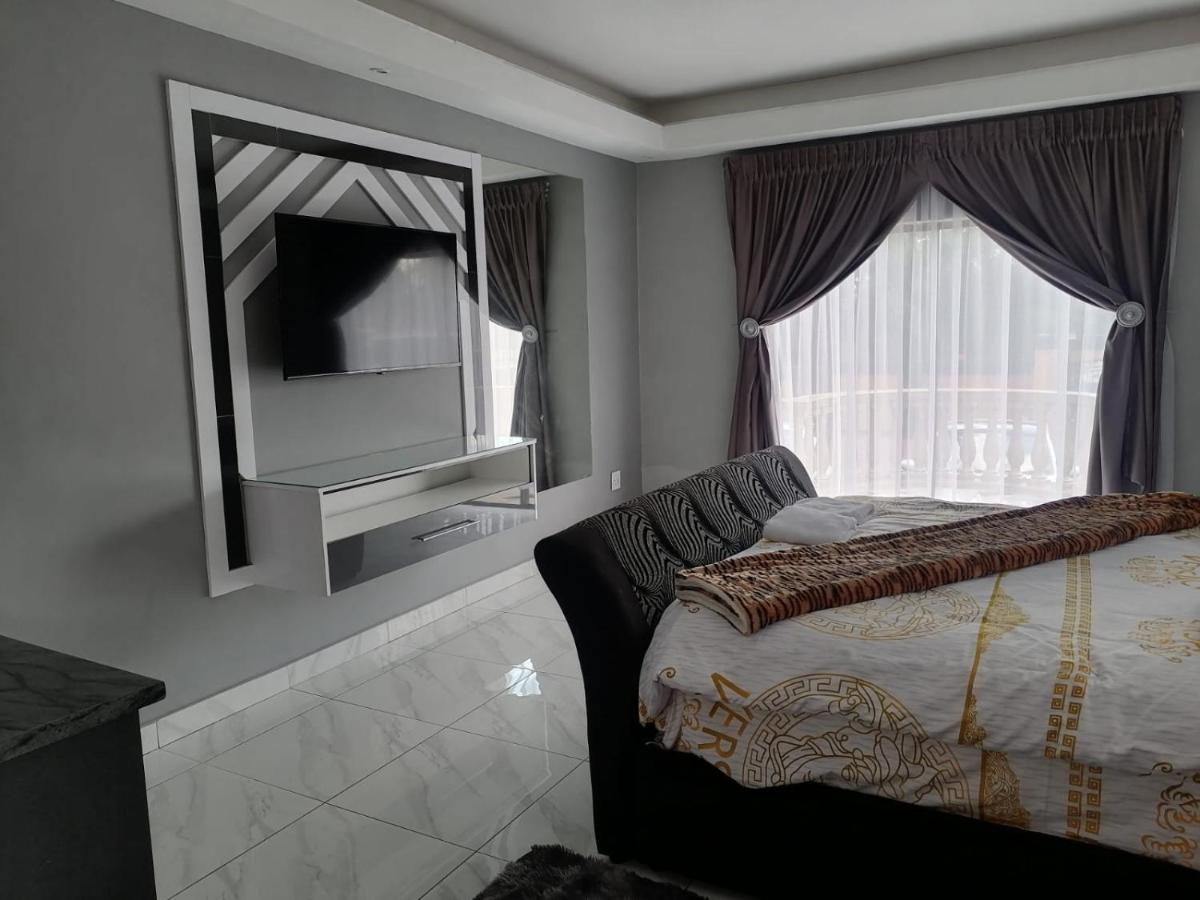 National Lodge Беноні Екстер'єр фото