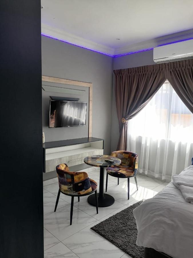 National Lodge Беноні Екстер'єр фото